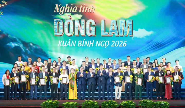 Nghĩa tình Dòng Lam – Gắn kết yêu thương đón Xuân Bính Ngọ