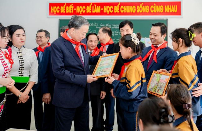 Tổng Bí thư Tô Lâm dự khánh thành trường nội trú 5 sao vùng biên giới do Sun Group đồng hành