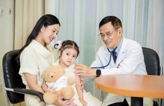 GS.TS.BS Phạm Nhật An: Chuyên gia Nhi khoa đầu ngành và triết lý “chăm sóc trẻ không chỉ là chữa bệnh”