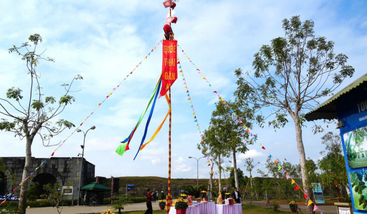 Thành Nhà Hồ: Lễ thượng nêu chào xuân Bính Ngọ 2026