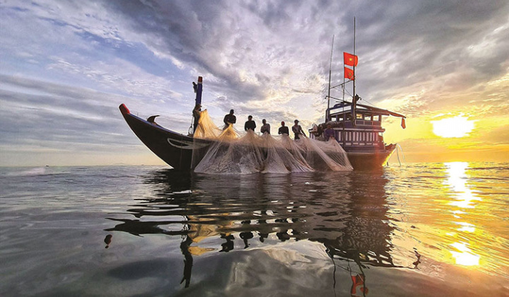 Hoàn thiện hạ tầng nghề cá Ninh Bình trong tái cấu trúc kinh tế biển