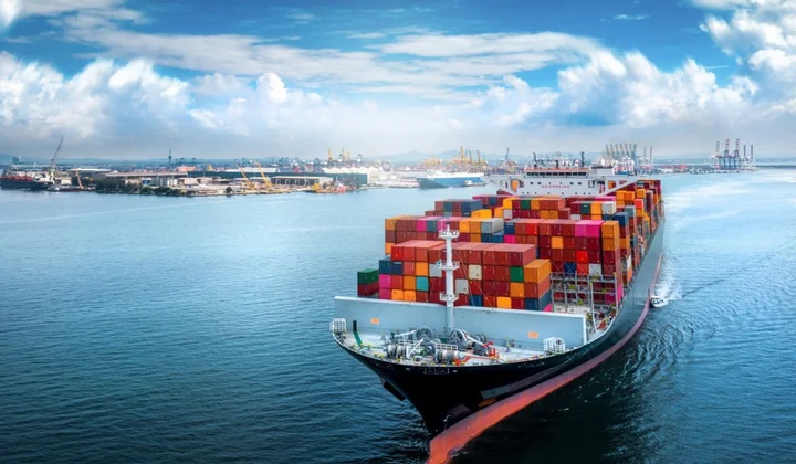 Tái cơ cấu thị trường và sản phẩm xuất khẩu ở Nghệ An: Cơ sở lý luận và thực tiễn cho mở rộng dư địa tăng trưởng bền vững