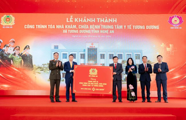 Sun Group tài trợ gói thiết bị y tế trị giá 12 tỷ đồng cho Trung tâm y tế Tương Dương, Nghệ An
