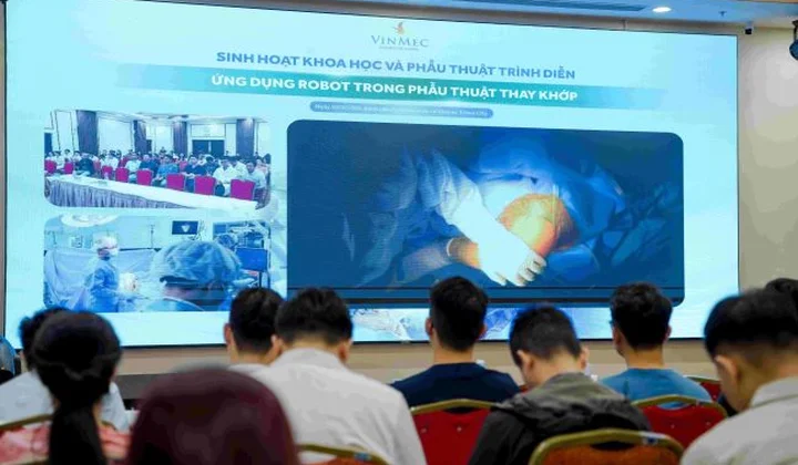 Vinmec ứng dụng robot trong thay khớp gối: Tối ưu độ chính xác phẫu thuật, mở rộng cơ hội điều trị trong nước