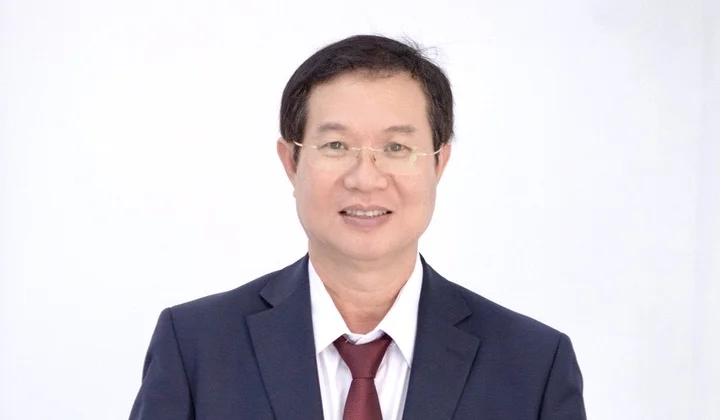 Từ y đức đến tư duy quản trị: Dấu ấn của TTƯT Lê Huy Thạch