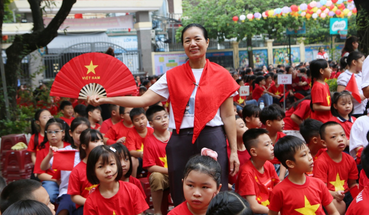 Nhà giáo Trần Thị Thắm: Người đảng viên gương mẫu – nhà giáo hết mình, tận tụy vì học sinh