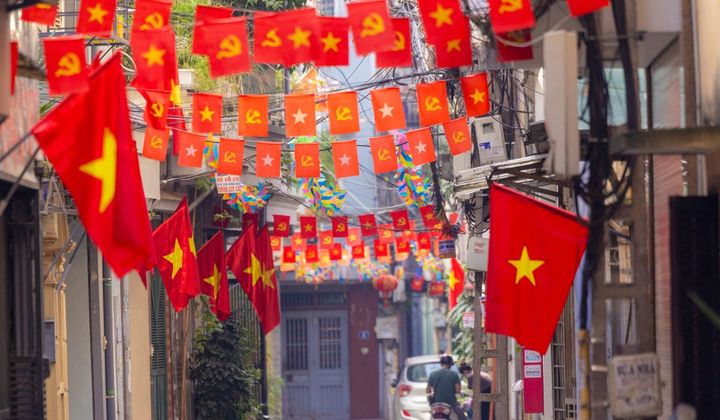 Hoàn thiện tổ chức và chính sách đối với đội ngũ ở cơ sở