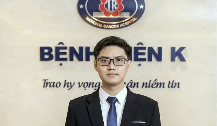 ThS.BS. Lê Văn Vũ: Tâm sáng màu áo Blouse
