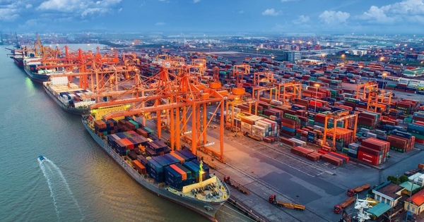 Xuất khẩu tiếp tục bứt phá mở rộng không gian tăng trưởng, khẳng định vị thế kinh tế Việt Nam