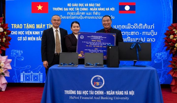 Tăng cường hợp tác đào tạo Việt Nam - Lào trong lĩnh vực quản trị doanh nghiệp nhà nước