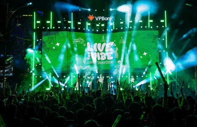 Cần Thơ: Đêm nhạc "VPBank Live the Vibe - Move Together" tạo điểm hẹn cho giới trẻ