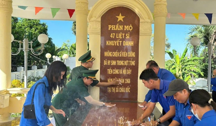 Châu Đốc lan tỏa đạo lý “Uống nước nhớ nguồn” bằng những hoạt động tri ân thiết thực
