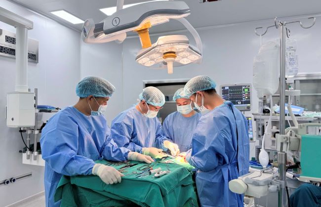 Vinmec Hạ Long: Phẫu thuật thành công khối u giáp khổng lồ sau 18 năm chèn ép đường thở