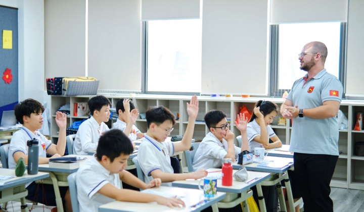 Từ “dạy tiếng Anh” đến xây dựng hệ sinh thái sử dụng tiếng Anh trong trường học