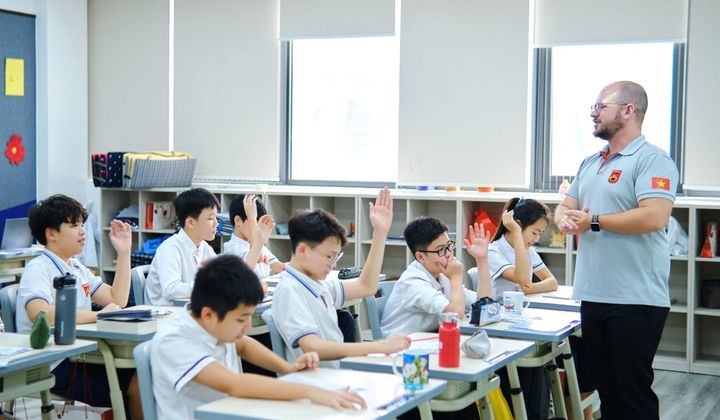 Từ “dạy tiếng Anh” đến xây dựng hệ sinh thái sử dụng tiếng Anh trong trường học