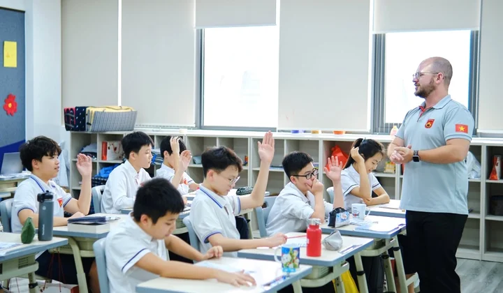 Từ “dạy tiếng Anh” đến xây dựng hệ sinh thái sử dụng tiếng Anh trong trường học