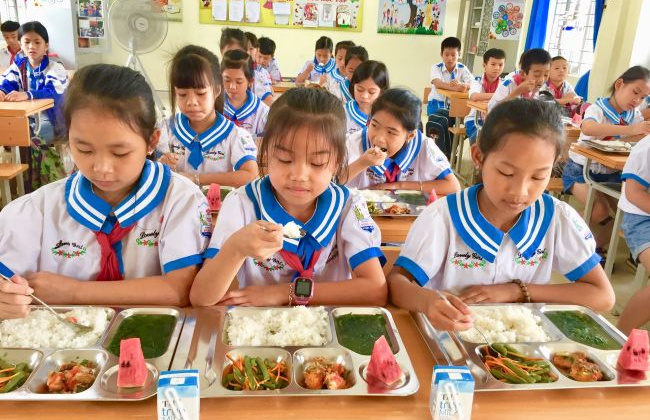 Sữa tươi có vai trò đặc biệt quan trọng với độ tuổi học đường