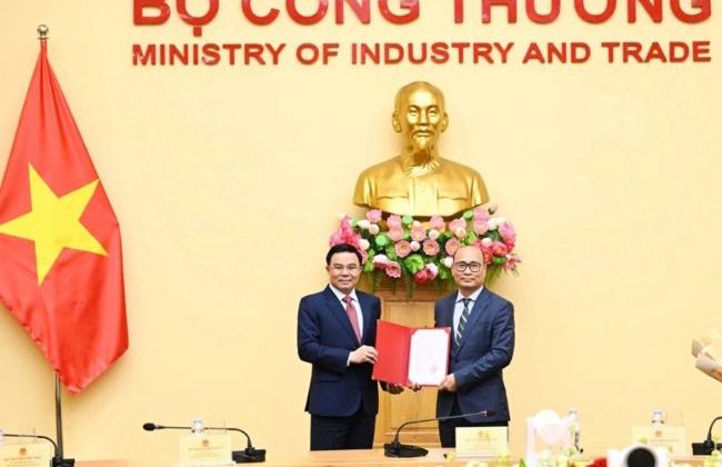 Kiện toàn lãnh đạo Bộ Công Thương trước yêu cầu phát triển công nghiệp, thương mại và hội nhập