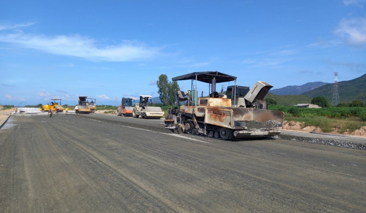 Cao tốc Vĩnh Hảo – Phan Thiết: Sản lượng thi công chuyển biến rõ rệt