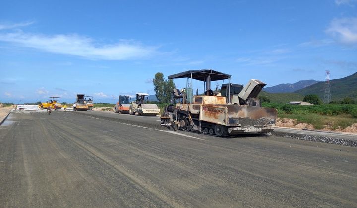 Cao tốc Vĩnh Hảo – Phan Thiết: Sản lượng thi công chuyển biến rõ rệt