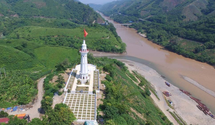 Cột cờ Lũng Pô: Điểm đến không thể thiếu của du khách