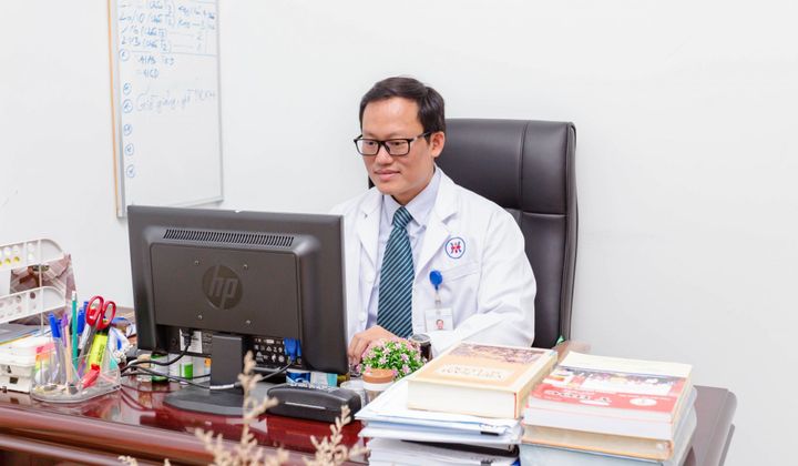 PGS.TS.BS. Hoàng Đức Hạ: Tự tin, phấn đấu với chuyên ngành đặc thù