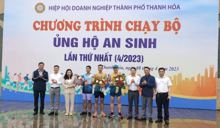 Hiệp hội Doanh nghiệp Thành Phố Thanh Hóa chạy bộ ủng hộ an sinh năm 2023