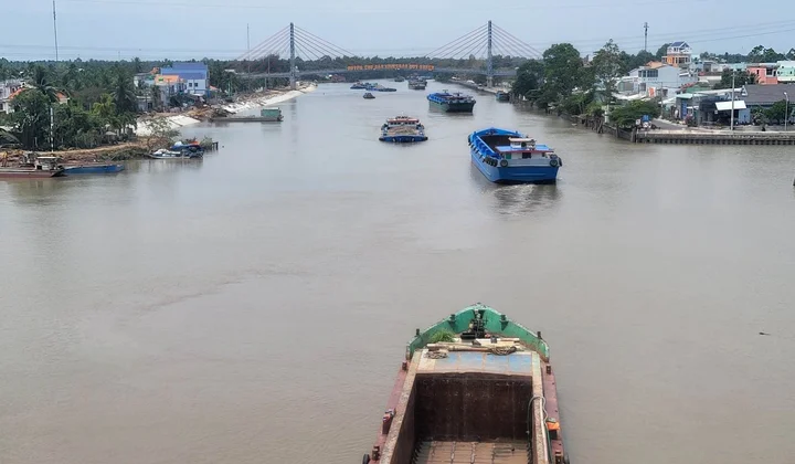 Nỗ lực thi công đảm bảo tiến độ dự án Nâng cấp kênh Chợ Gạo