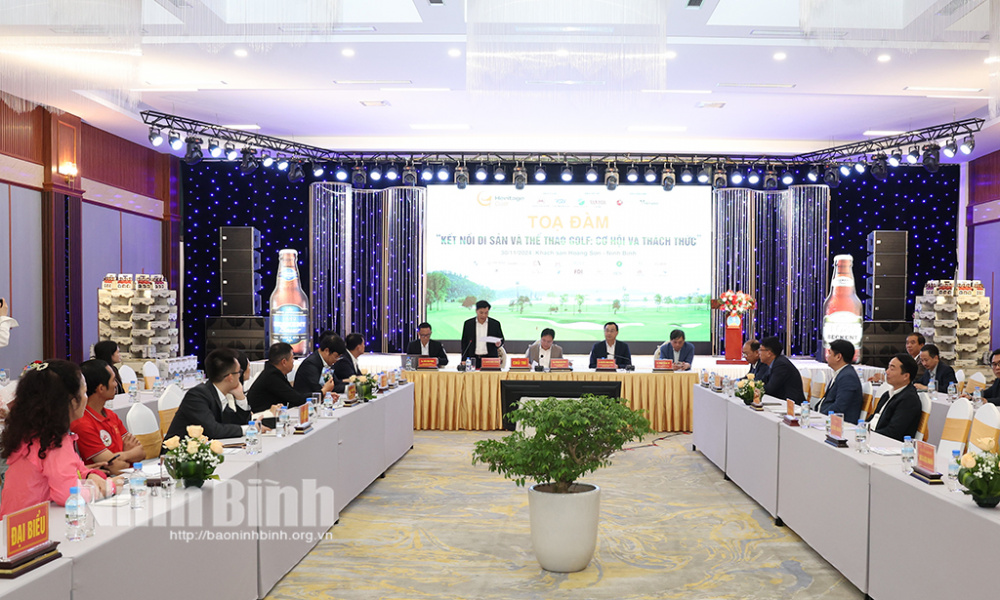 Quang cảnh buổi toạ đàm.