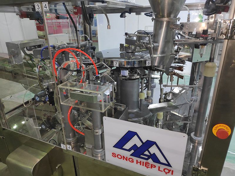 Công ty Song Hiệp Lợi giới thiệu dây chuyền chiết rót tự động