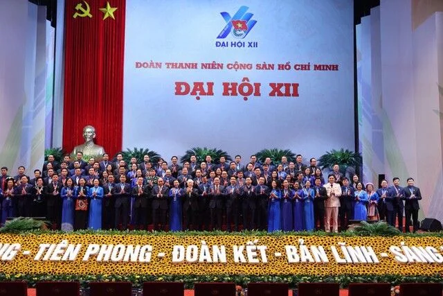 Tổng Bí thư Nguyễn Phú Trọng gửi gắm niềm tin tuyệt đối tới thế hệ thanh niên - Lực lượng tiên phong xây dựng đất nước phồn vinh, hạnh phúc - Ảnh 3. Tổng Bí thư Nguyễn Phú Trọng gửi gắm niềm tin tuyệt đối tới thế hệ thanh niên - Lực lượng tiên phong xây dựng đất nước phồn vinh, hạnh phúc - Ảnh 3.
