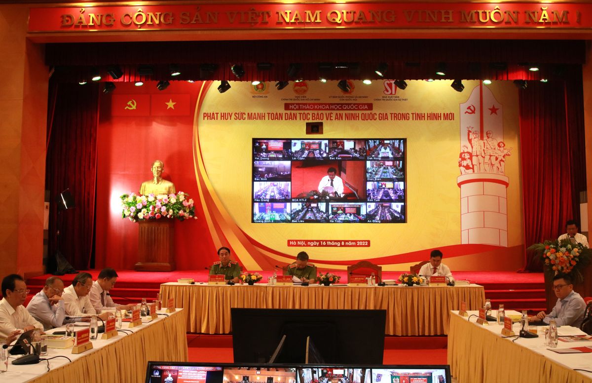 Quang cảnh Hội thảo khoa học quốc gia “Phát huy sức mạnh toàn dân tộc bảo vệ an ninh quốc gia trong tình hình mới”.