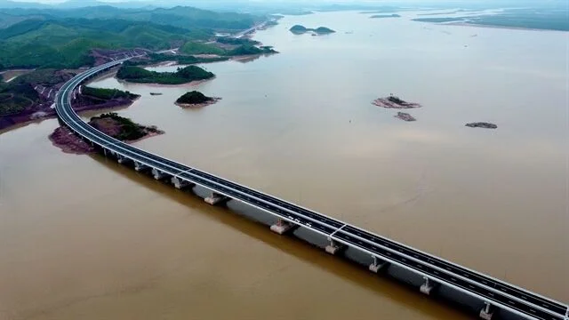 Van Don-Mong Cai expressway opens to traffic - Ảnh 2. Van Don-Mong Cai expressway opens to traffic - Ảnh 2.