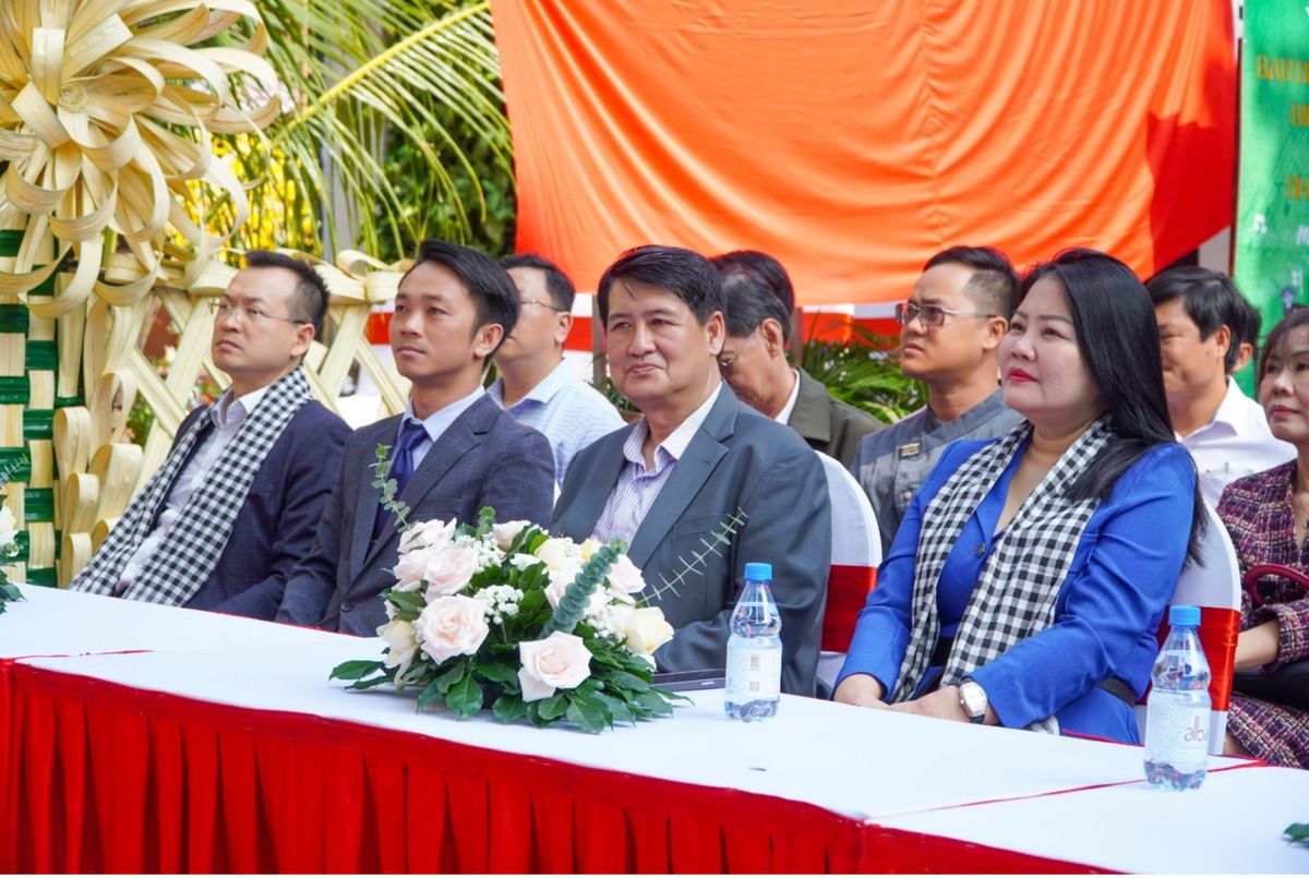 Buổi lễ có sự góp mặt của đại diện Ban lãnh đạo KLC Group và các vị khách quý.