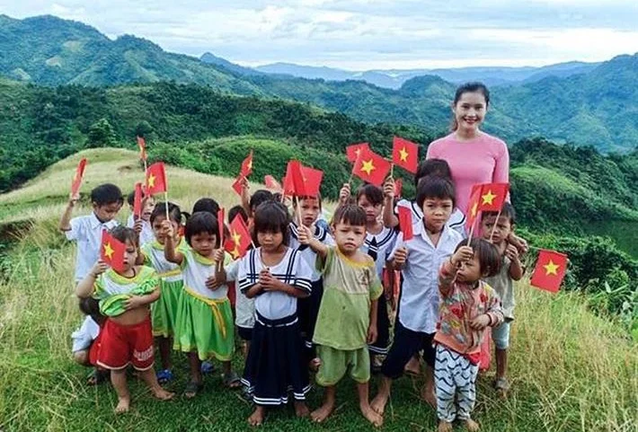 Bảo đảm điều kiện học tập cho học sinh vùng đồng bào dân tộc thiểu số và miền núi
