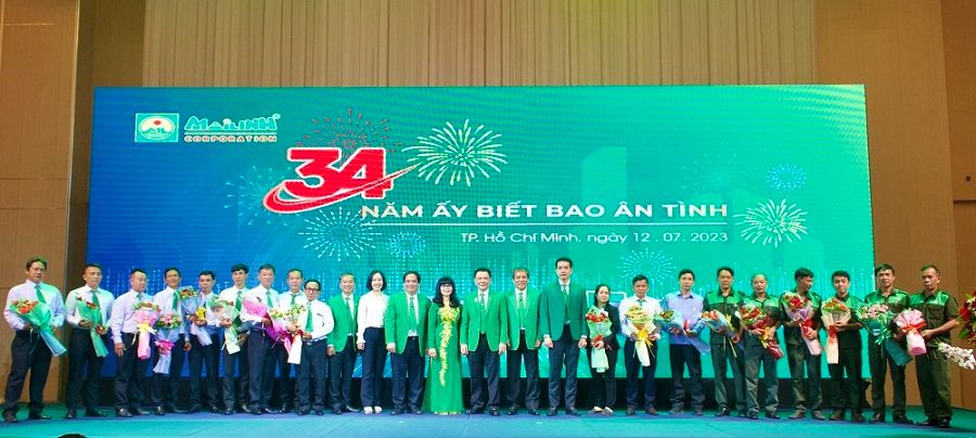 Mai Linh - 34 năm ấy biết bao ân tình