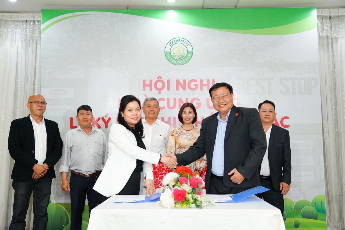 Lễ ký kết hợp tác với doanh nghiệp