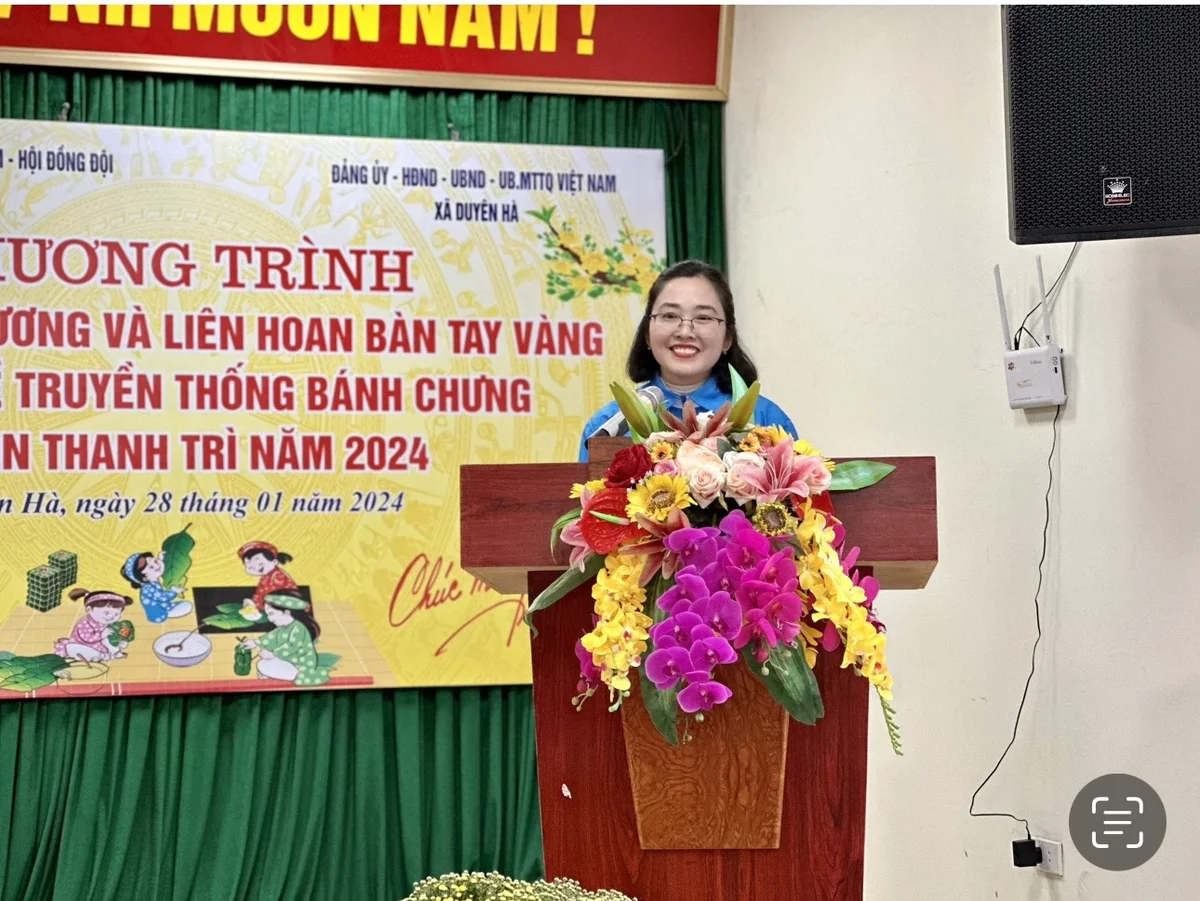 Đồng chí Tạ Thu Sa, Bí thư Huyện đoàn, Chủ tịch Hội LHTN Việt Nam, Chủ tịch Hội đồng Đội huyện Thanh Trì phát biểu tại chương trình.