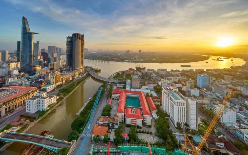 TP. Hồ Chí Minh: Tháo gỡ điểm nghẽn để thúc đẩy tăng trưởng 6 tháng cuối năm 2024