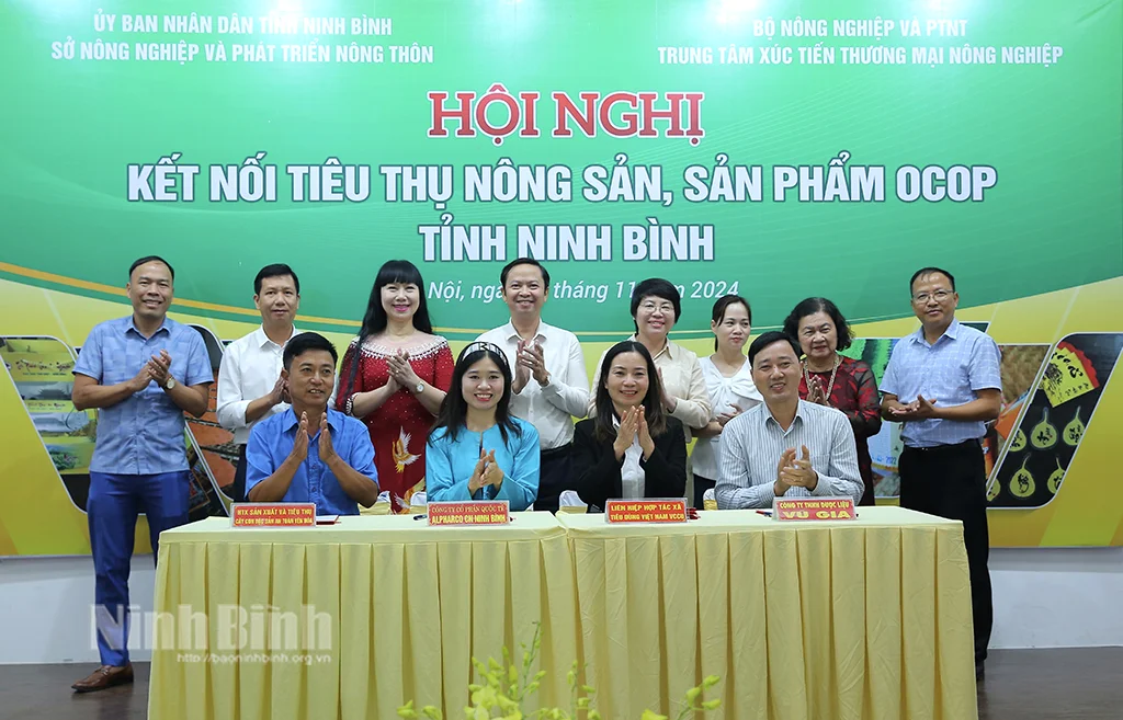 https://apibeta.baoninhbinh.org.vn/user-blob/15088545-560b-d200-1fa2-cc31adda5a44/2024/11/20/k-ket-hc.jpeg