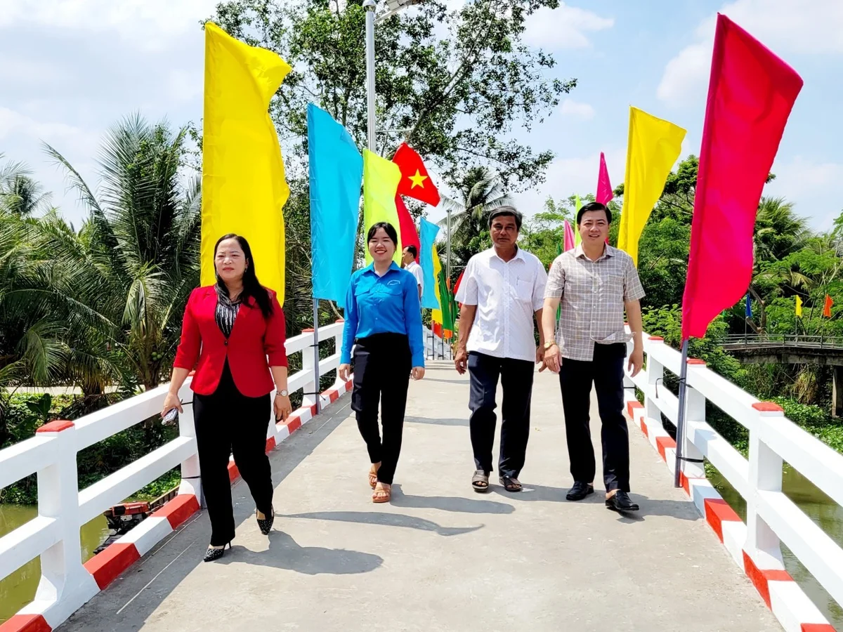 Cầu Ngã Cạy hoàn thành và đưa vào sử dụng
