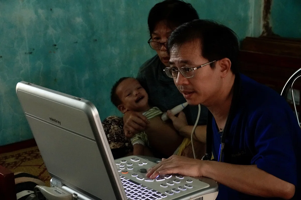 “Chuyến tàu hơi ấm số 5” mang yêu thương đến với các em nhỏ khó khăn tại Hướng Hóa - Quảng Trị