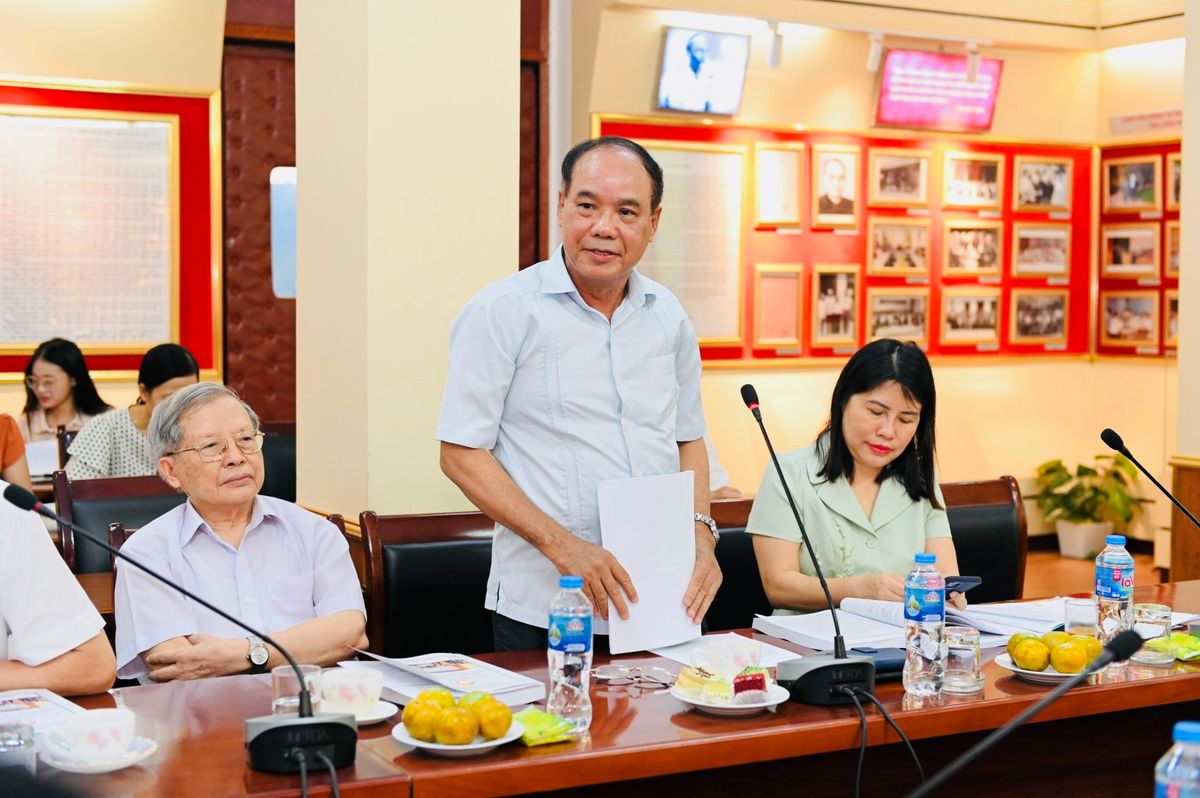 PGS.TS. Ngô Đình Xây, nguyên Vụ trưởng, Vụ Lý luận chính trị, Ban Tuyên giáo Trung ương tham luận tại Hội thảo.