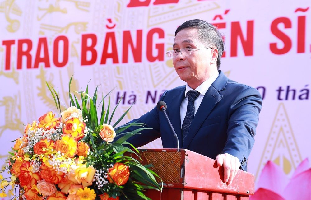 NGƯT. PGS.TS. Triệu Văn Cường, Thứ trưởng Bộ Nội vụ phát biểu ý kiến tại buổi lễ.