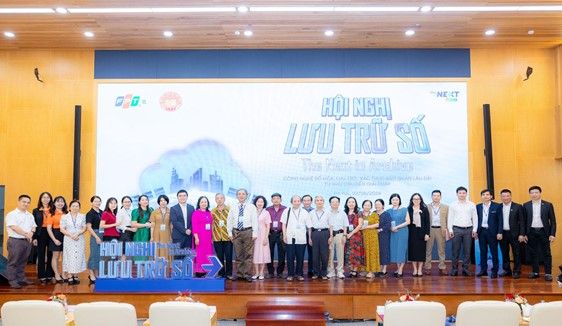5. Một số vị đại biểu là Chuyên gia trong ngành Lưu trữ và