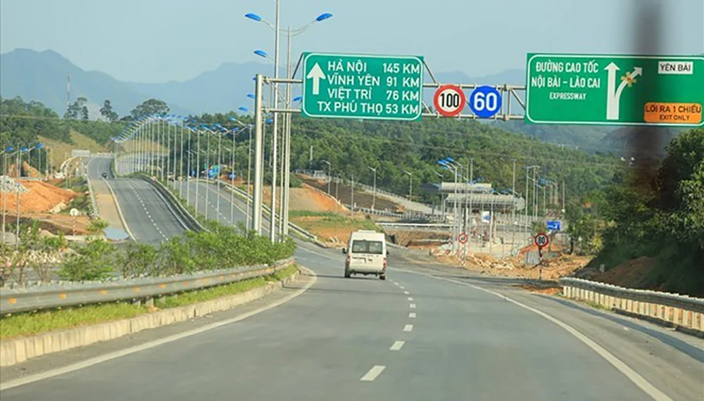 Sớm đầu tư mở rộng đoạn cao tốc Yên Bái - Lào Cai
