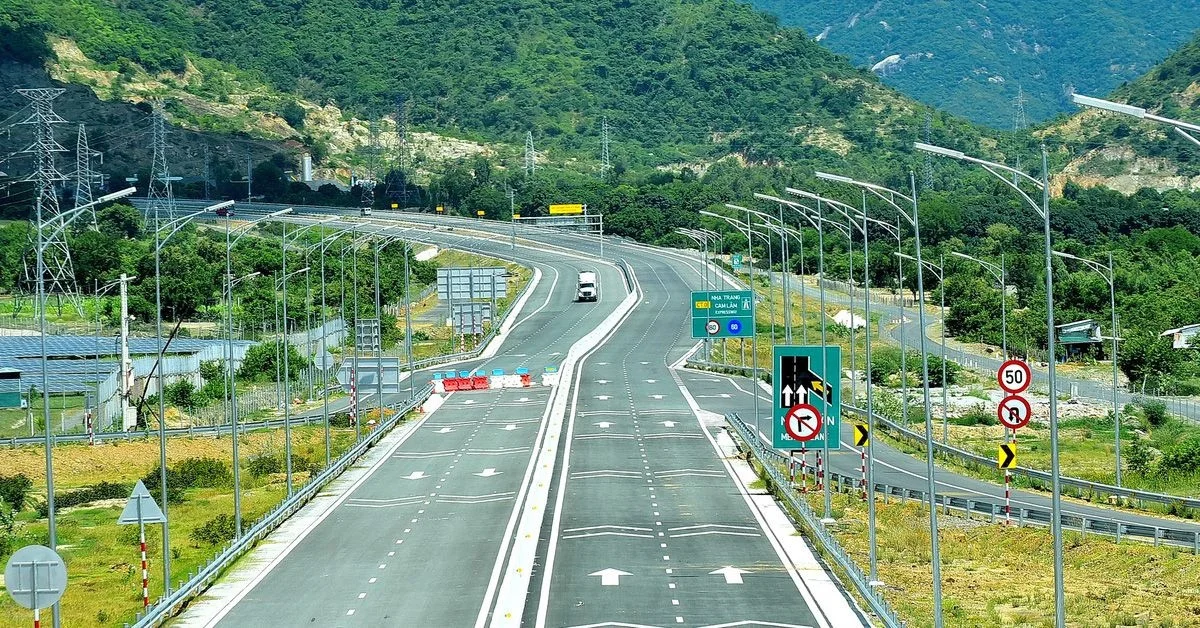 Quyết tâm hoàn thành 3.000 km đường bộ cao tốc trong năm 2025