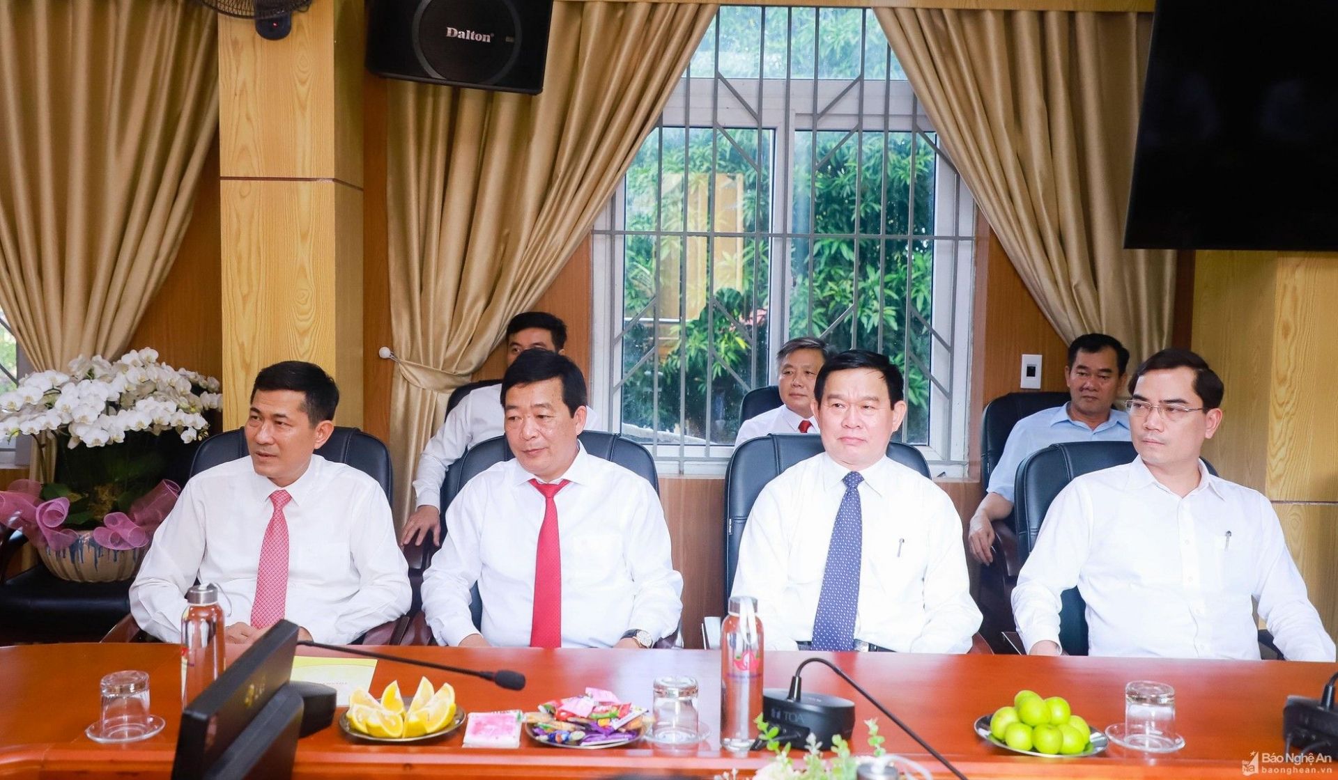 Bí thư Tỉnh ủy Nghệ An Thái Thanh Quý chúc mừng Ngày Nhà giáo Việt Nam