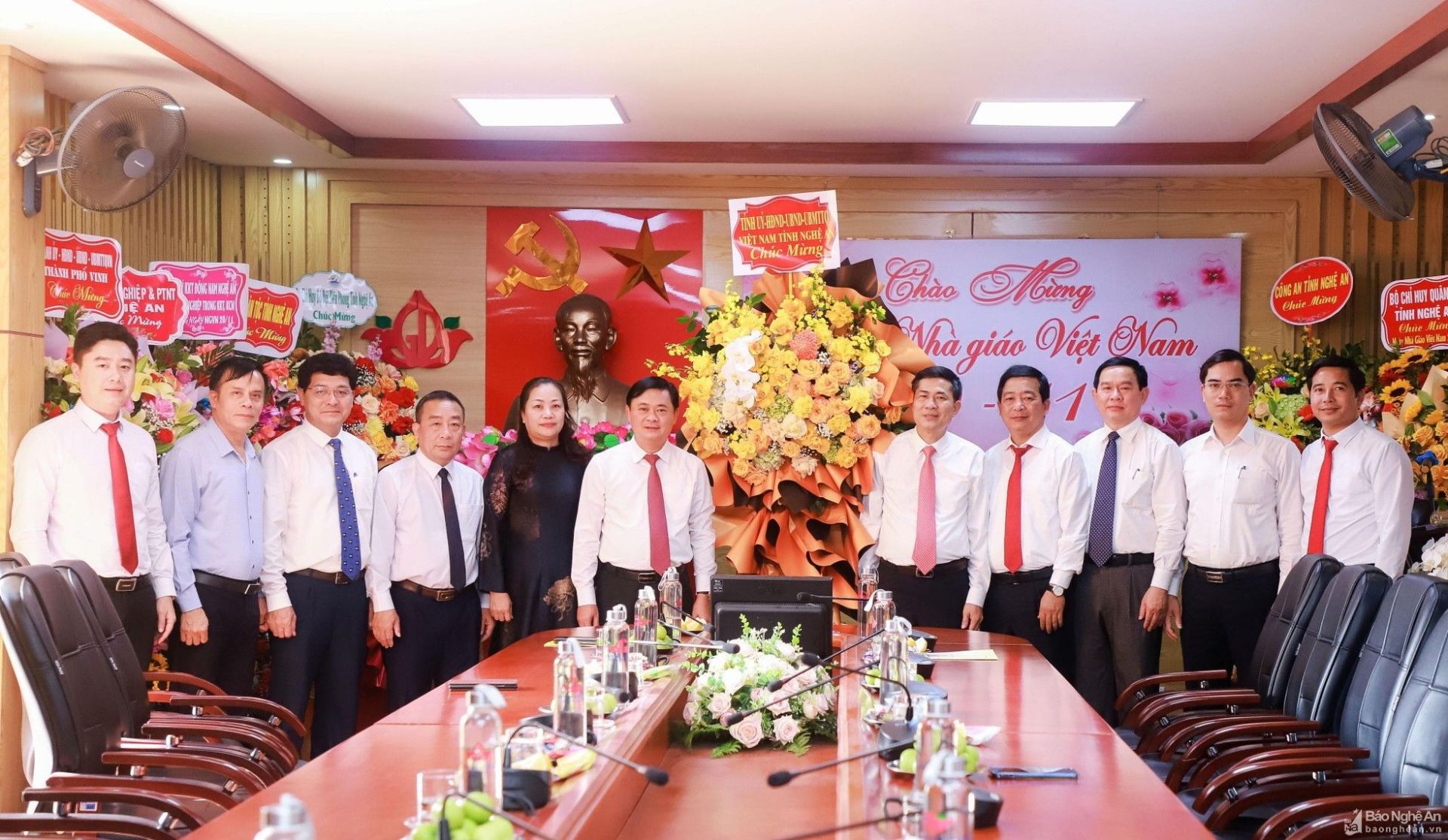 Bí thư Tỉnh ủy Nghệ An Thái Thanh Quý chúc mừng Ngày Nhà giáo Việt Nam