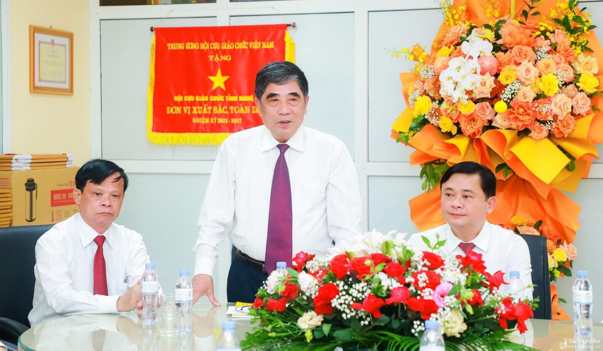 Bí thư Tỉnh ủy Nghệ An Thái Thanh Quý chúc mừng Ngày Nhà giáo Việt Nam